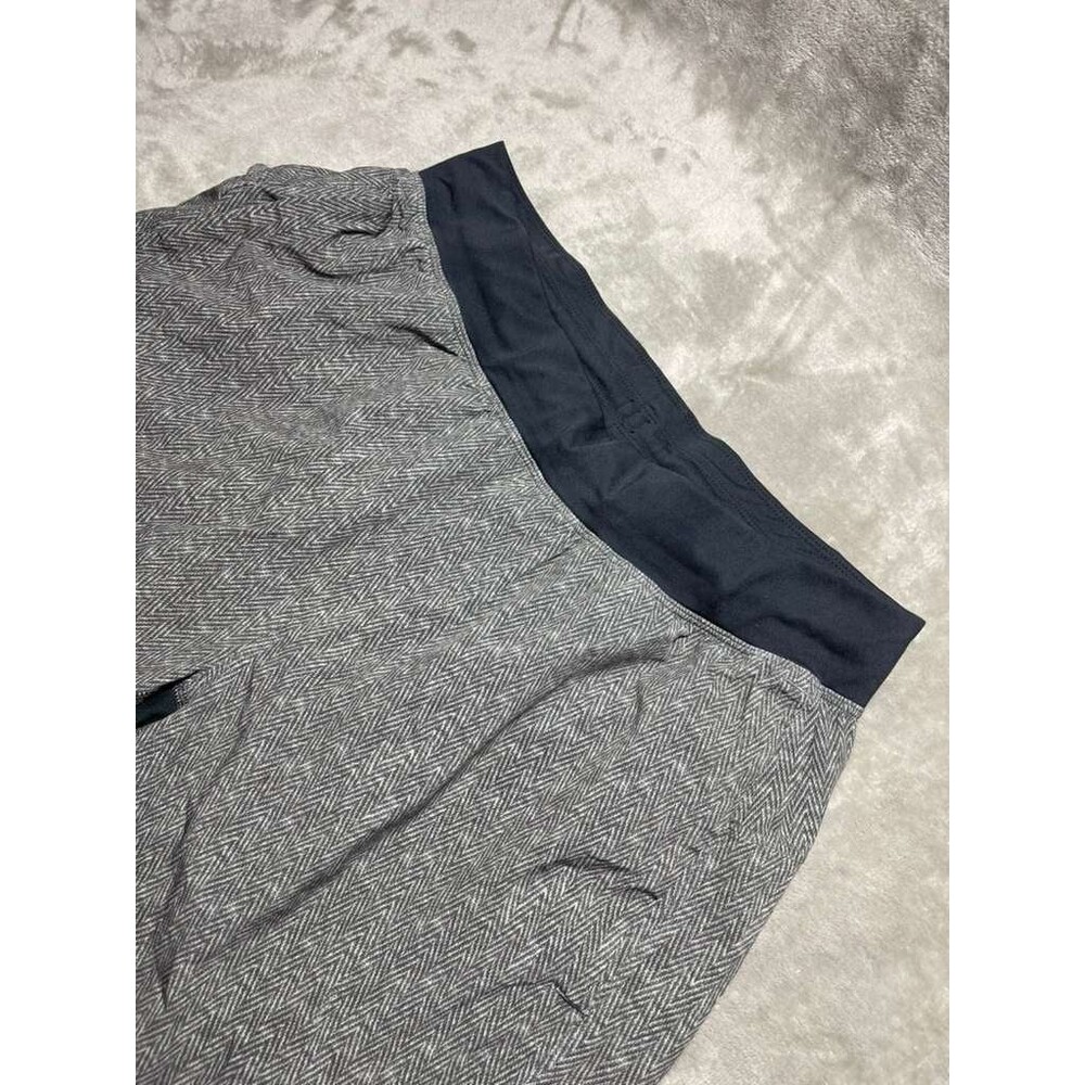 Lululemon T.H.E Workout Shorts Men's Medium Grey Black Herringbone Running